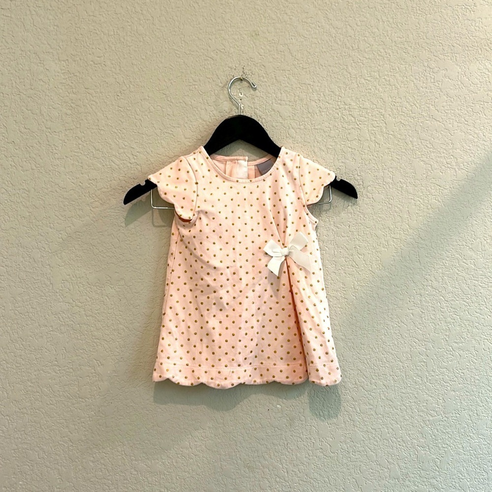 Tahari Pink with gold polka dot blouse size xs(4)